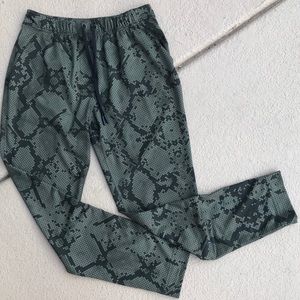 LuluLemon Jet, Full-on Luon Pant 🍋